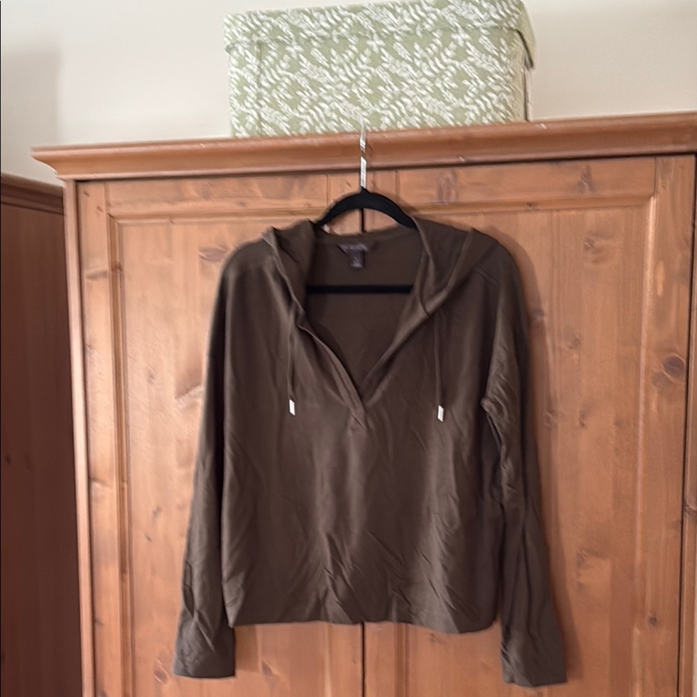 Banana Republic Olive Hooded Top
Like new